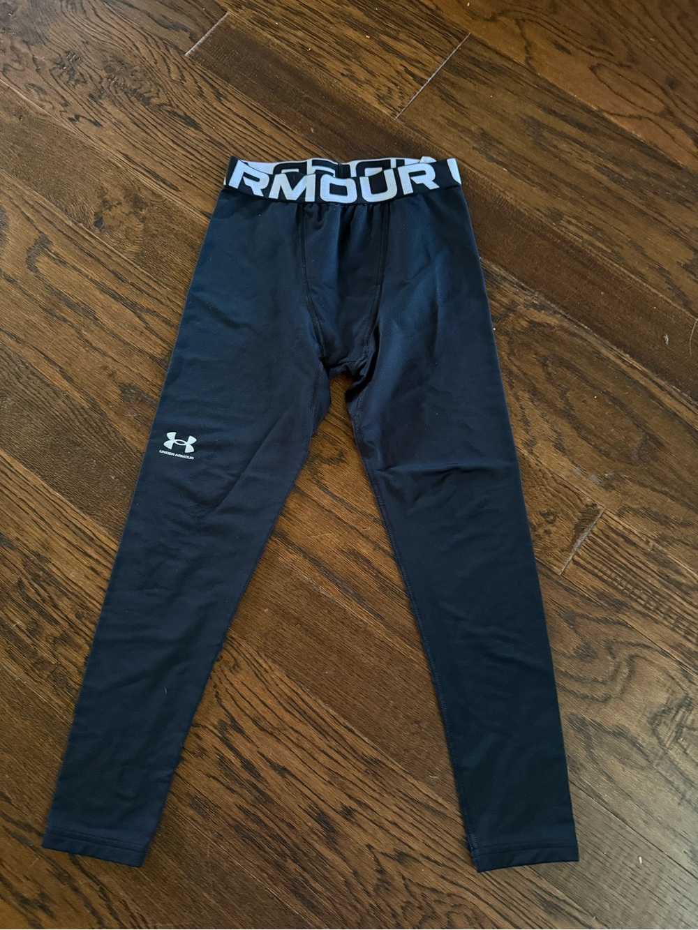 Under Armour youth Boys' Black Medium Compression Leggings